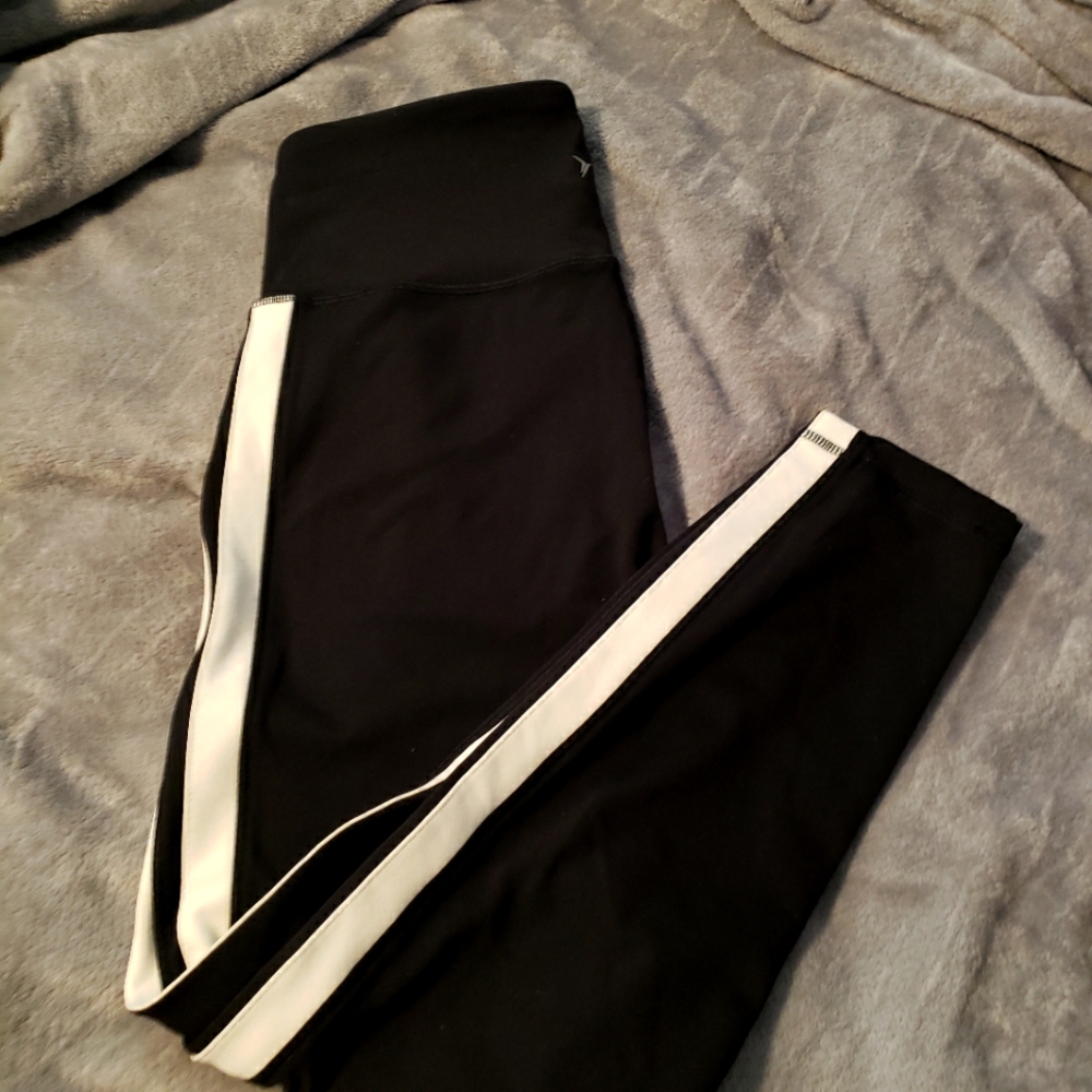 Old Navy sz M Black with white stripe on the side